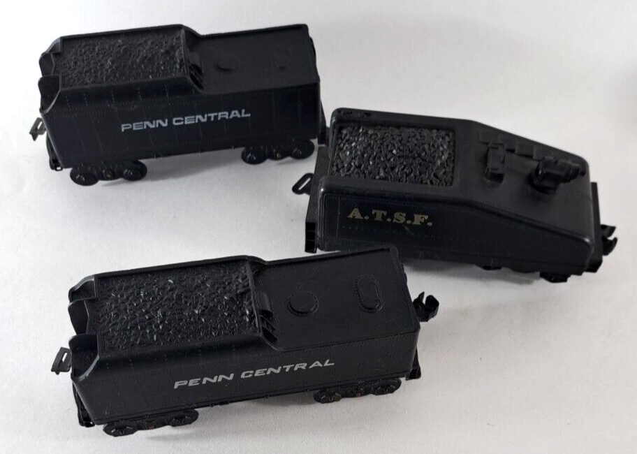 Vintage Lionel Train Engines W Tender Car For Parts Only 8300 490 Hobby