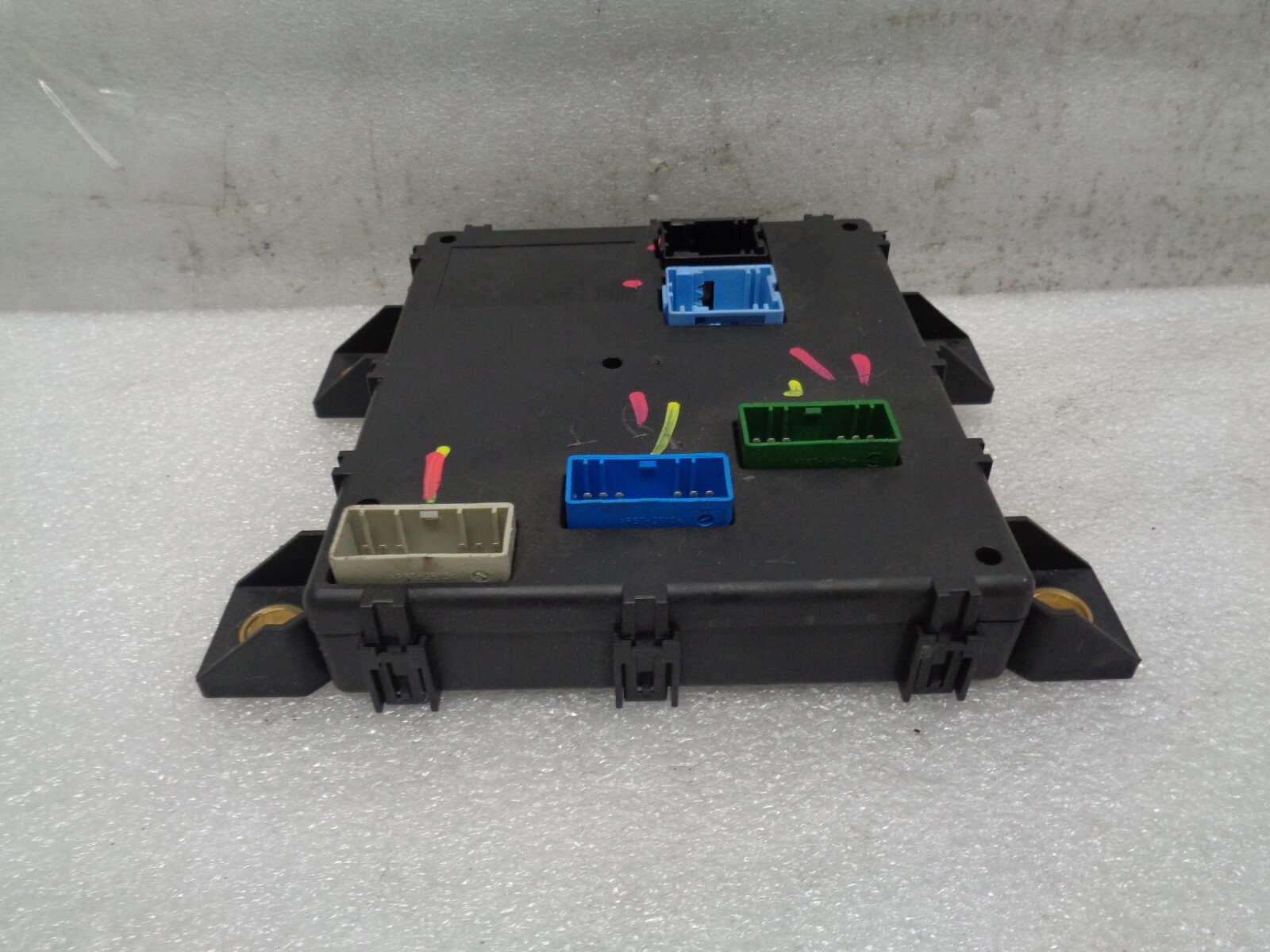 Maserati Quattroporte 2003-2013 Trunk latch