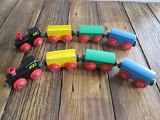 BRIO Agile Set Wooden Wood Magnetic Train Lot Engine Yellow Green Blue Black