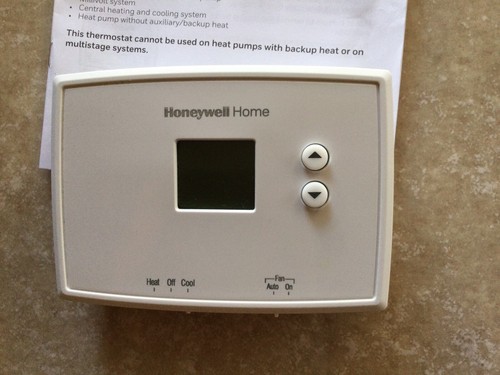 HONEYWELL RTH111B HEATING & COOLING DIGITAL NON-PROGRAMMABLE THERMOSTAT *B3 - Picture 4 of 6