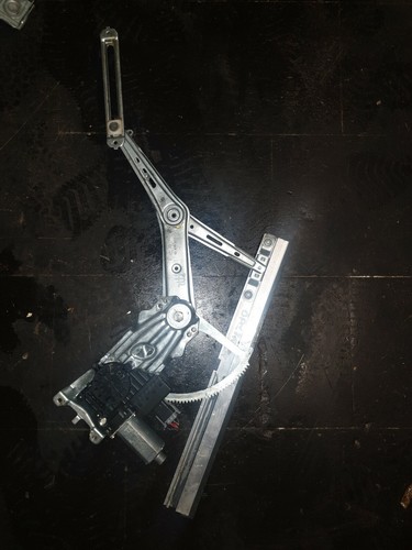 Opel Astra G CC F48 F08 2.0 DI Fensterhebermotor VR 90521876