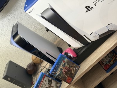 PlayStation 5 Disc Edition 825GB mit Controller, Kabel, Standfuß
