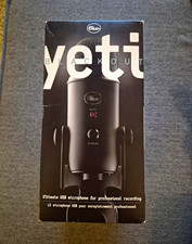 Blue Yeti Blackout USB Condenser Microphone Black Stand, Mute/Gain/HP Out