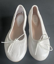 Bloch White Leather Ballet Flats Round Toe Bow Vero Cuoio Girl  s Size 30 USA 12