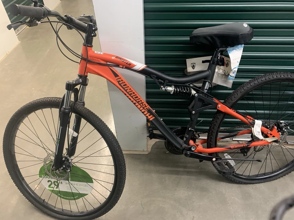 Iron Horse Maverick Disc Brake Mountain Bike 19.5"  Rock Shox - Image 2 of 4