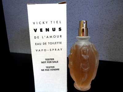 Vicky Tiel Venus De L`Amour 3.3 oz /100 ml EDT Spra Cap White Box Five Star