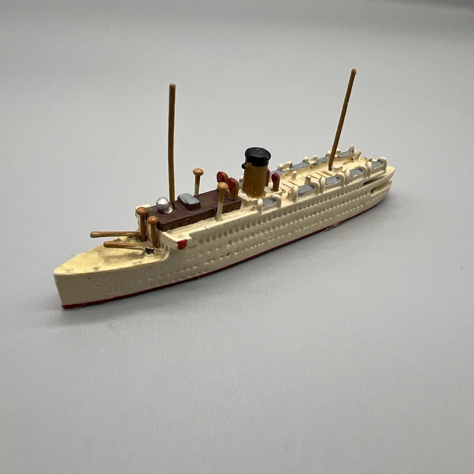 Hansa S 274 • Hansestadt Danzig Passenger Ship • Waterline • Scale 1:1250  - Image 2 of 4