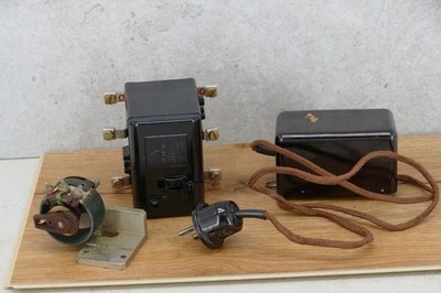 Siemens motor circuit breaker? Bakelite SNII LHS + 2 other parts 1930s