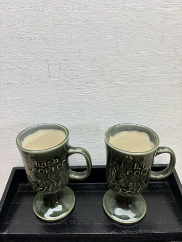 Tazas de café irlandesas Knock Pottery Ireland de colección (par) estante hecho a mano guardado descripción - Imagen 2 de 4