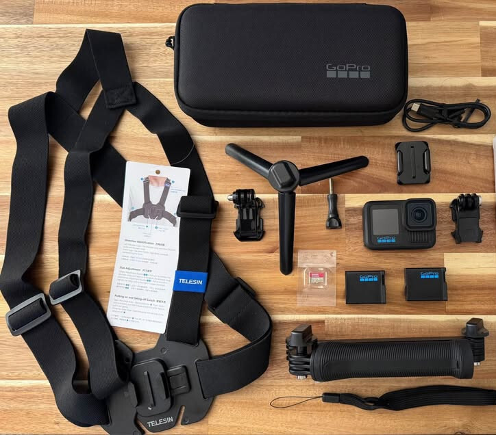 GoPro Hero13 Black Hero 13 + 128GB Card + Extras (13-100)