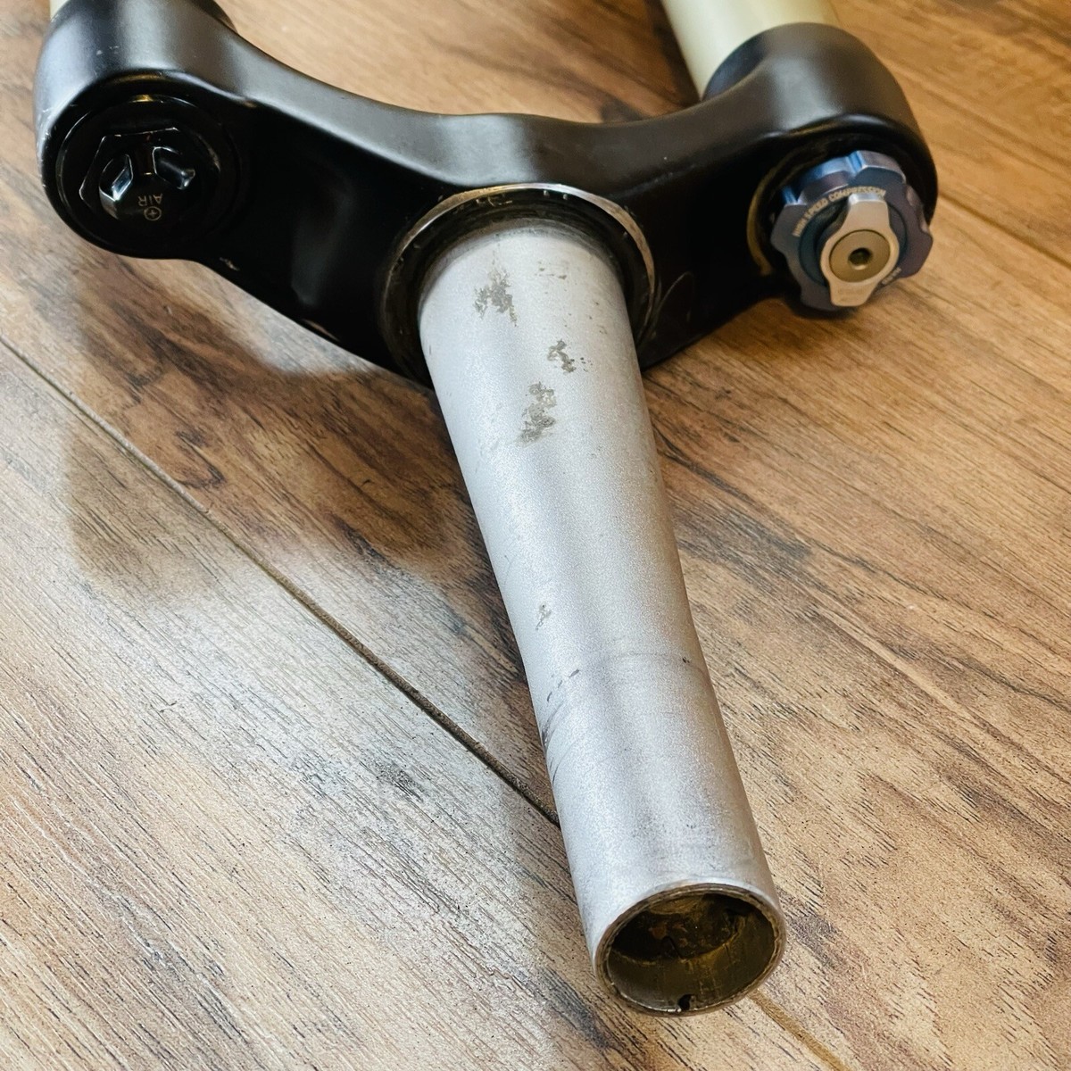 Rock Shox Lyrik RC2 Suspension Fork 26 168 Tapered Steerer 170mm