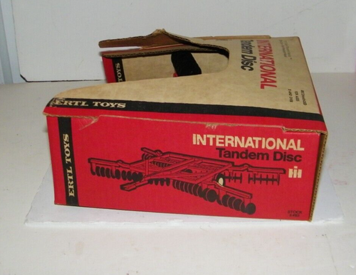Vintage NIB Ertl Farm 1:16 #493 diecast International Tandem Folding Disc - Picture 5 of 8