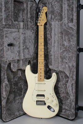 2017 Fender American Professional Stratocaster HSS Shawbucker Olympic White