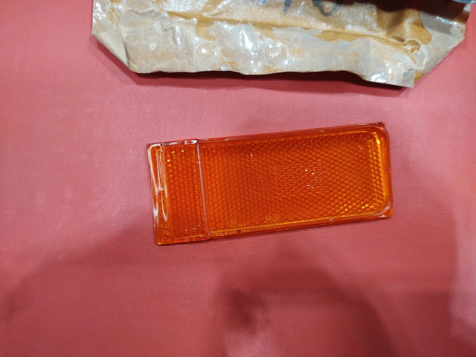 Nuevo de Lote Original Mopar 1977 77 1978 78 79 Chrysler Imperial LeBaron Lente Marcador Lado Izquierdo Foto 3 de 4