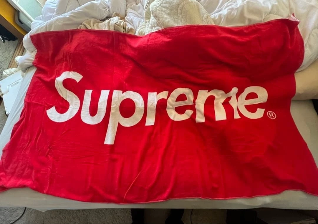 希少】SUPREME Beach Towel ✴︎夏活躍 Supreme Beach towel