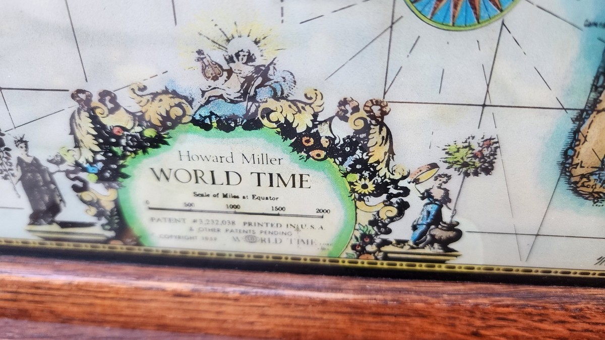 Vtg 1959 Howard Miller World Time Zone Lighted Oak Wall