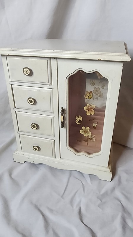 Rare Charming VINTAGE White Wooden Jewelry Box  Stained Glass Doors