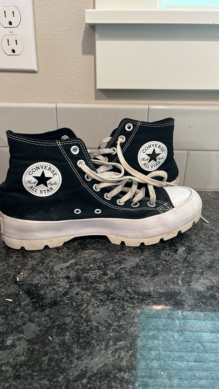 Platform Converse - image 1