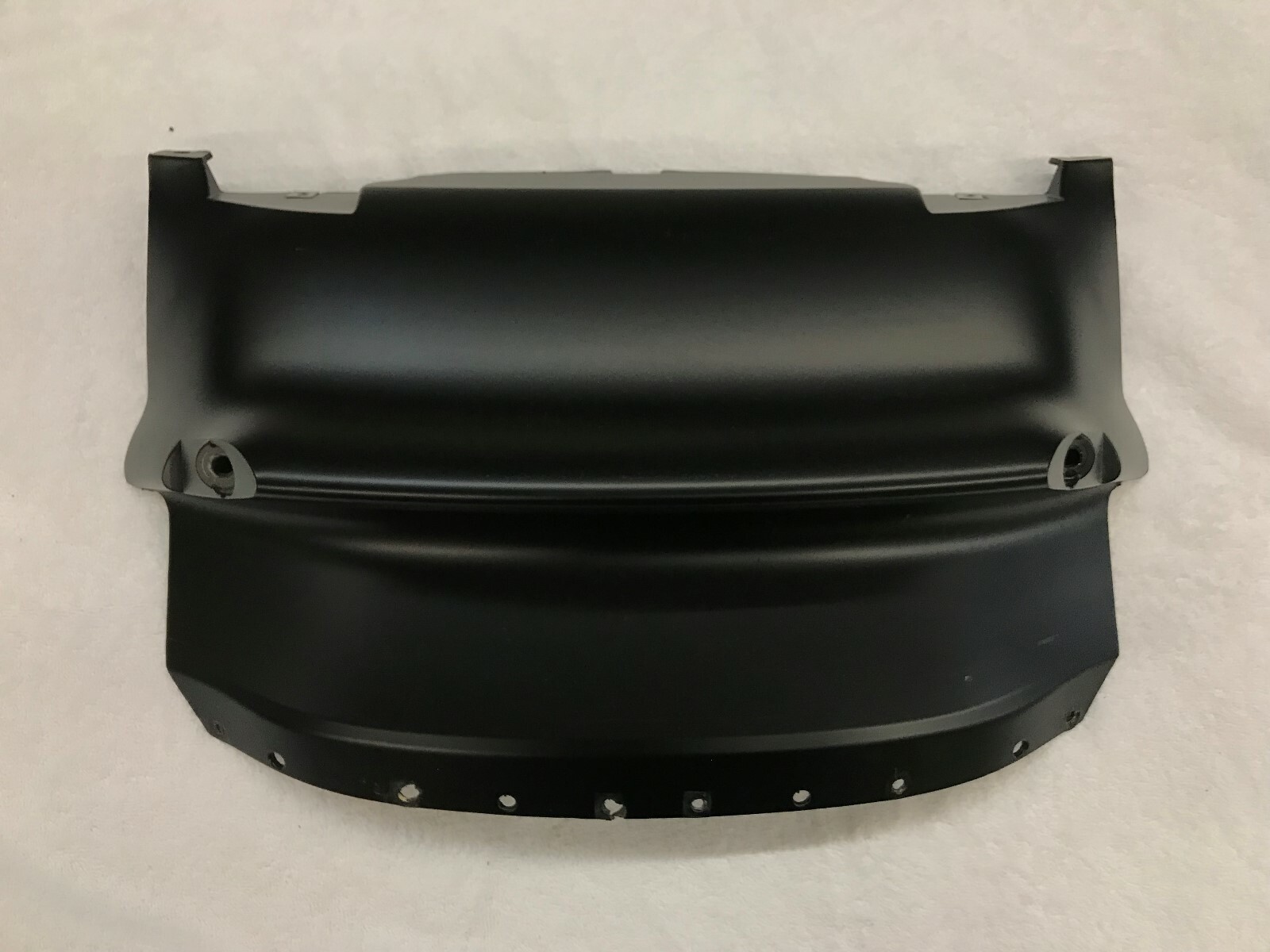 FERRARI 488 GTB SPIDER FRONT BUMPER CENTER ZONE CLOSURE OEM 88161200 86709000