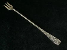 Durgin SCROLL long handled olive fork - mono