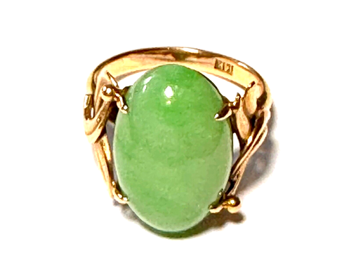 Vintage Solid 14K Yellow Gold Jade Ring, Mid Century Beauty, Size 5.25 - Picture 2 of 8
