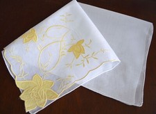 VINTAGE HANKIE MONOGRAM INITIAL "G" YELLOW ON WHITE COTTON FLORAL EMBROIDERY