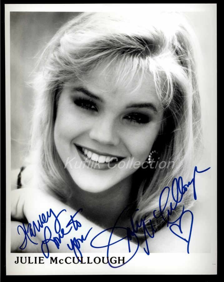 Julie McCullough Signed Autograph Headshot Photo Playboy Playmate