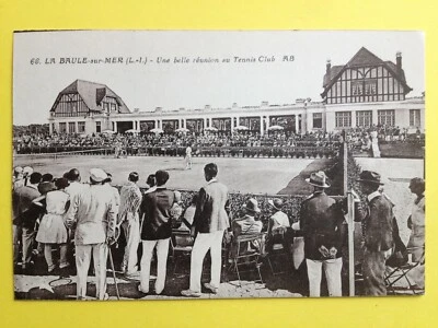 cpa La BAULE (Loire Atlantique) Une Belle Réunion au TENNIS CLUB vers 1930 - Photo 1/2