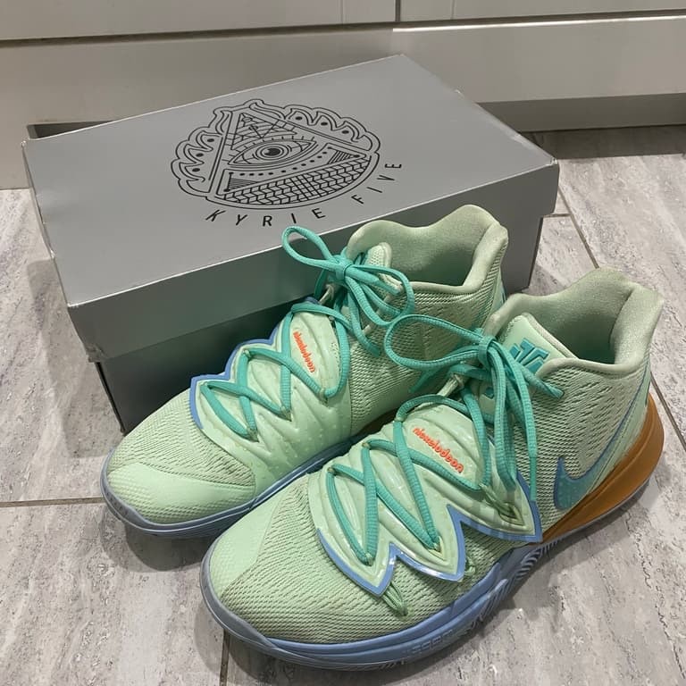 Nike Kyrie 5 x Spongebob Squarepants 