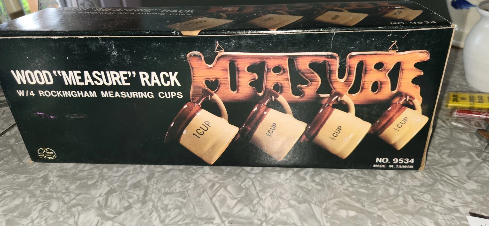 Wood MEASURE Rack W/4 Rockingham Measuring Cup Cups