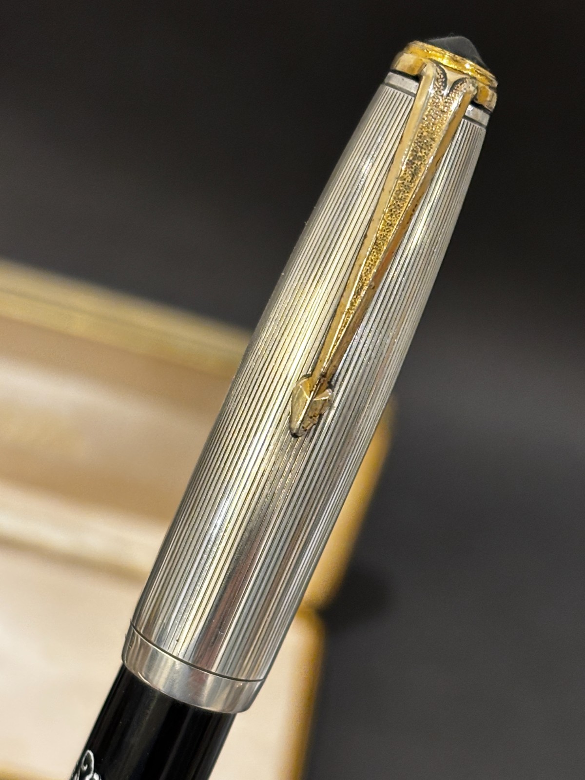 Escritor — Sterling Silver Cap ARGENTINA w case (BFP747) — Medium (M) nib — fountain pen for sale on Nibfolio — photo 4