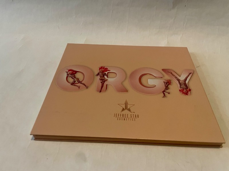 Jeffree Star Cosmetics ORGY EYESHADOW PALETTE New Rare 30 Colors Nude Skin Tone