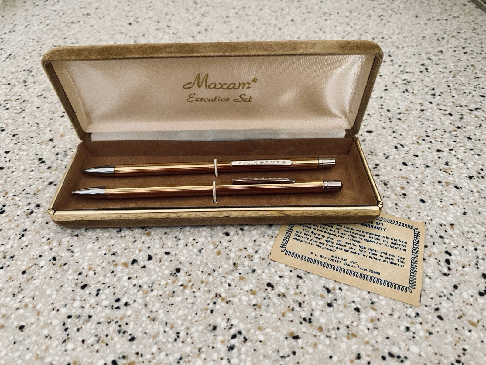 Set W Velvet Box