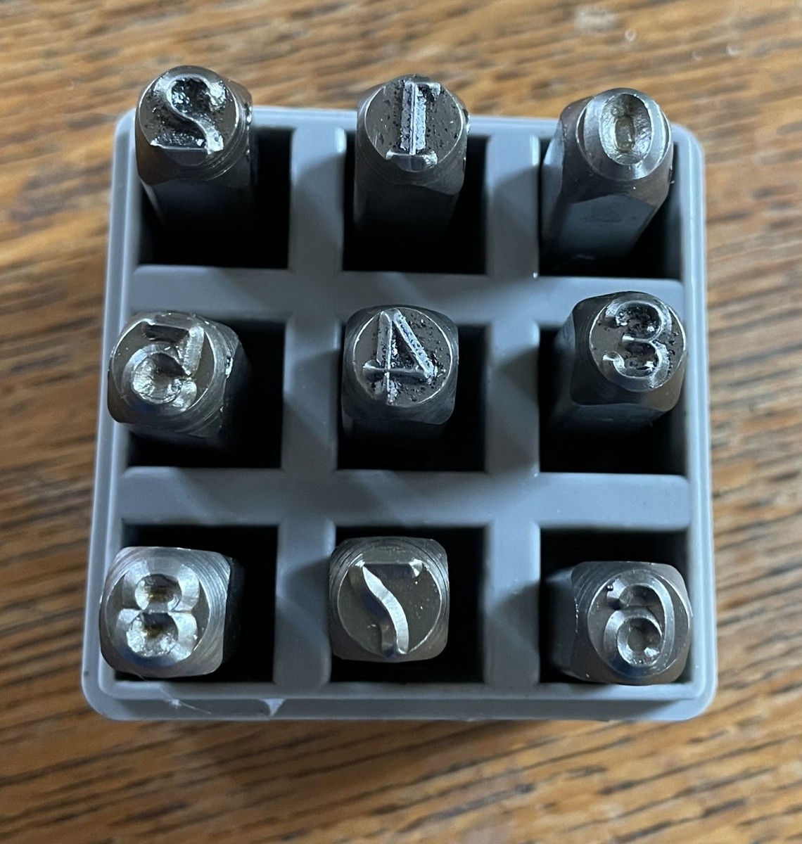 C H Hanson 1 4 in Steel Gray 0-9 Number Stamp Set Nail-On