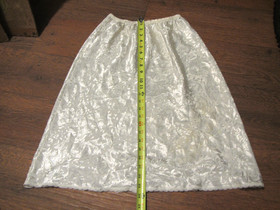 Deena Vintage Shiny Ivory Satin Half Slip Floral Leaf Swirl Design M