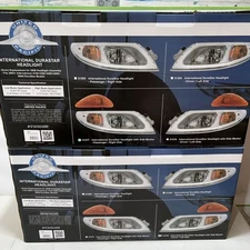 International Durastar headlight with turn signal pair 2002-2018, 31276, 31277
