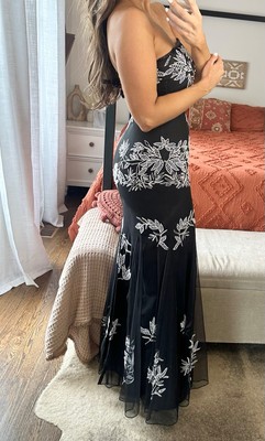 2004 Cache Black Hand Beaded Strapless Formal, Prom Party Gown Size Small | eBay 2004 Cache Black Hand Beaded Strapless Formal, Prom Party Gown Size Small | eBay