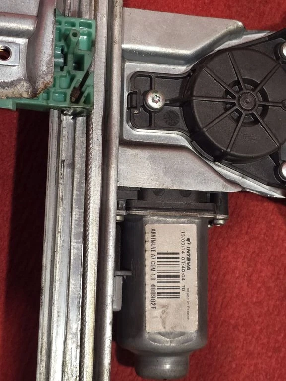 Peugeot Expert 2008 Left front Front door window regulator with motor MRA7757 - Image 3 of 4