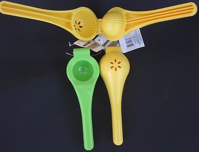 LEMON LIME SQUEEZER PRESS Kitchen Bar Sturdy Plastic SELECT: Green Yellow Both