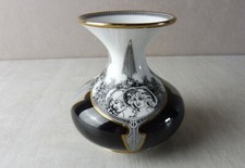 Ancien vase en porcelaine, décor noir et blanc, Jurcsák László, Hollohaza