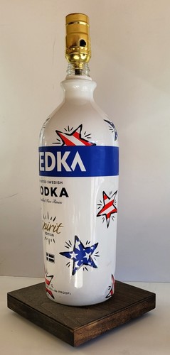 Svedka 1.75L Table Desk LAMP Bar Lounge Game Room Liquor Bottle Party Light - Picture 3 of 4