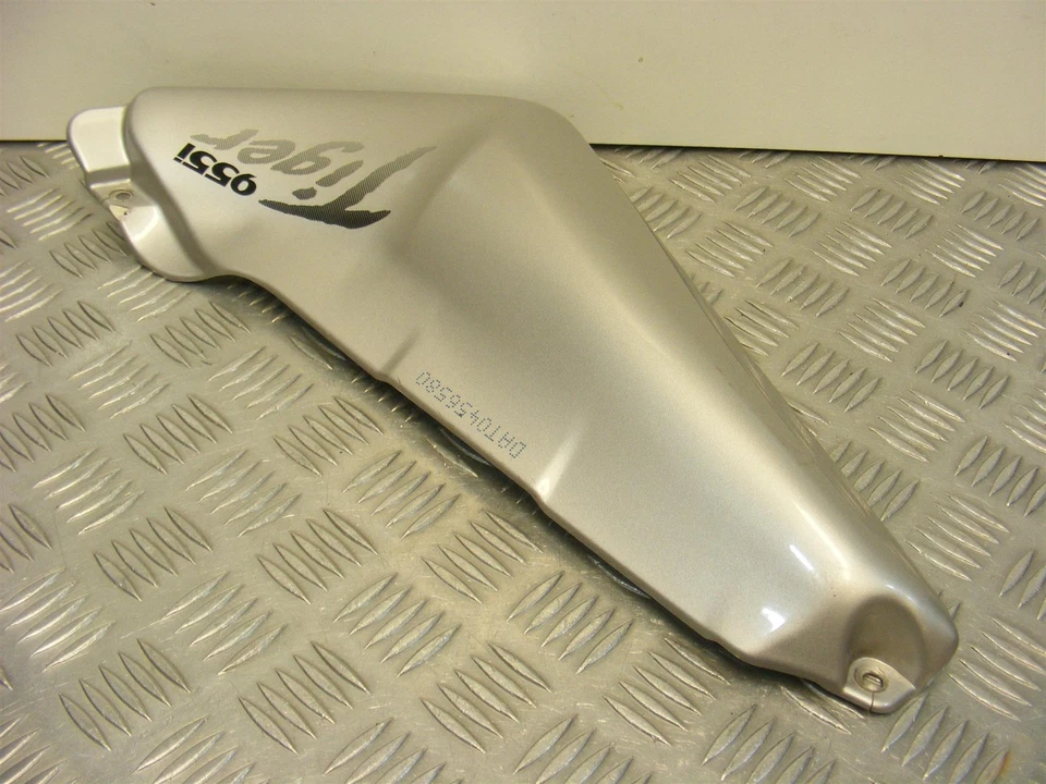 Triumph Tiger 955i Panel Seat Lower Right 2001 to 2006 955 T709EN A778 - Image 3 of 4
