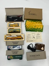 Lot Vtg Bachmann HO Scale Train Cars Tracks Tunnel Purina Chow Chessie Diesel
