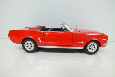 1964 1/2 Ford Mustang Convertible Solido 1:18 Die Cast - Red