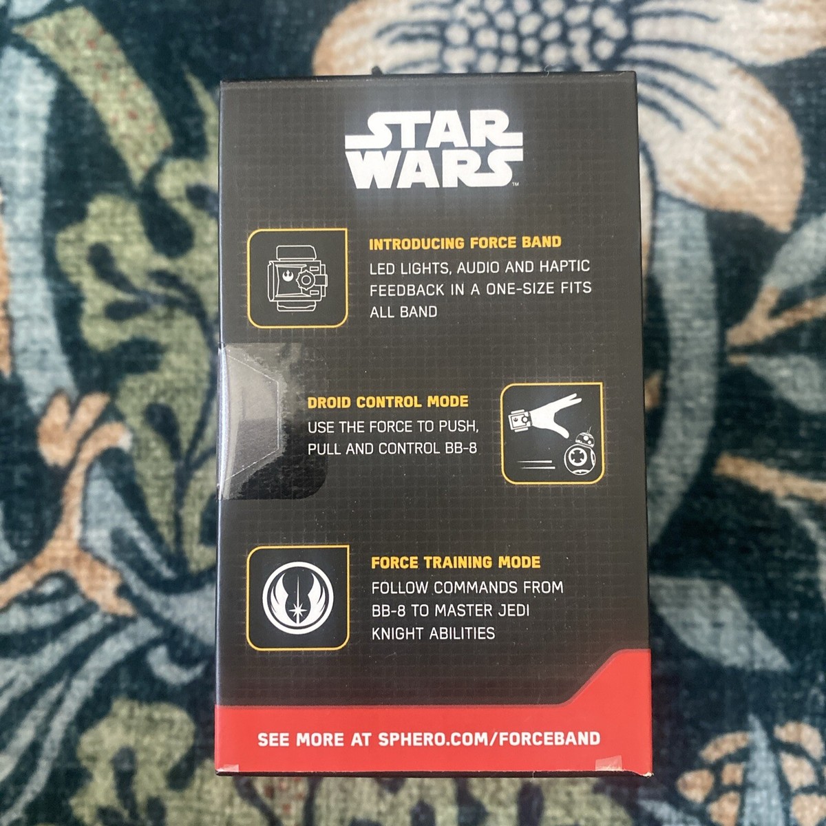 スター・ウォーズ ヒーロードロイド BB-8 + フォースバンド FORCE BAND WITH SPECIAL EDITION BATTLE WORN BB-8 | The Toy