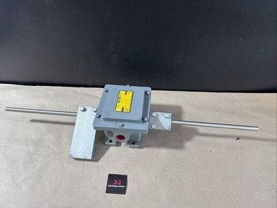 New Conveyor Components FS1 X CI Bulk Material Flow Switch No Paddle Warranty