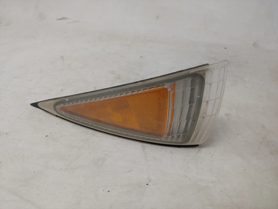 1995-1999 CHEVROLET CAVALIER PASSENGER RIGHT SIDE MARKER PARK LIGHT OEM - Image 3 of 4