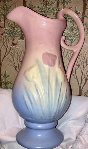 Vintage Hull Tulips Vase 8 3/4” #100-8