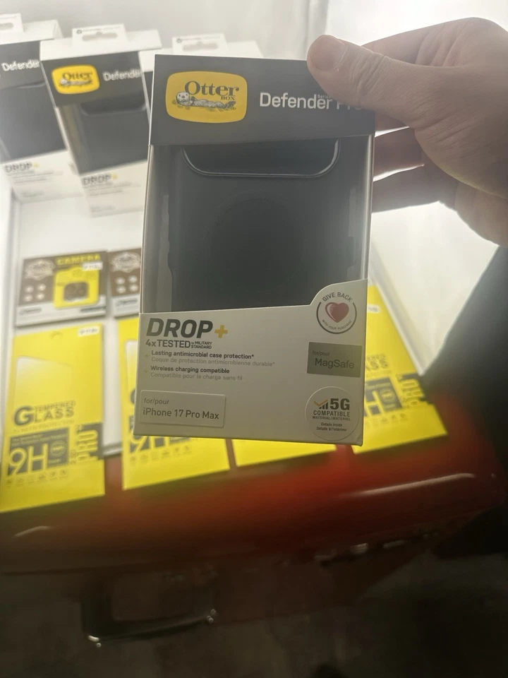 Funda Defender Pro para iPhone 17/17 Pro/Pro Max con MagSafe + Funda Foto 2 de 4