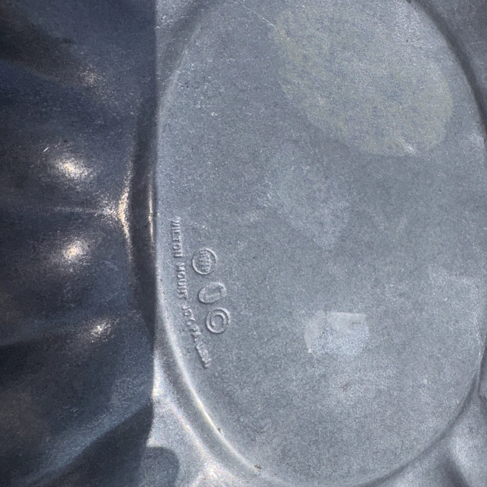 Wilton Armetale Metal USA Dish / Tray/ Plate -Oval Scalloped Edge 14x 10.5 - Image 4 of 4